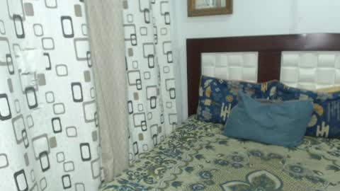 Snapshot of aziel_pantoja chatting on 10/05/25, 01:48 Aziel Pantoja online show from 10/05/25, 01:48