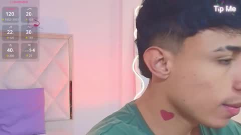 aziel_tay online show from 10/23/25, 11:31