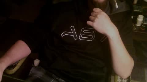 Snapshot of azinn chatting on 10/19/25, 10:43 Zin online show from 10/19/25, 10:43