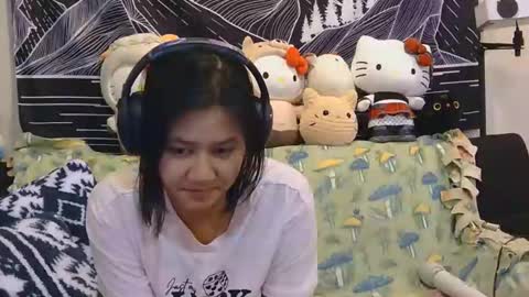 Snapshot of aznp1ea5er chatting on 02/04/26, 04:18 aznp1ea5er online show from 02/04/26, 04:18