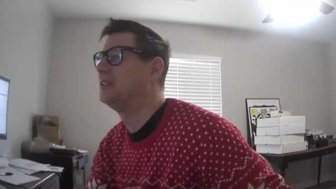 azsurfer39 online show from 12/24/24, 04:40