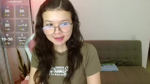 Snapshot of azu_chan chatting on 05/26/26, 12:50 Azu online show from 05/26/26, 12:50