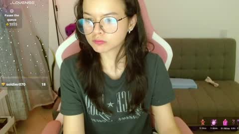 Snapshot of azu_chan chatting on 05/28/26, 01:14 Azu online show from 05/28/26, 01:14