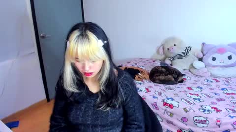 Azu Moure online show from 03/11/25, 11:33