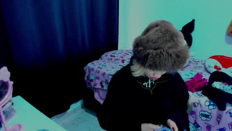 Azu Moure online show from 03/05/26, 08:16