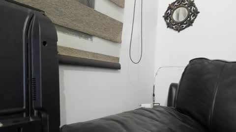 Snapshot of azulenna_05 chatting on 09/17/25, 01:40 lenna online show from 09/17/25, 01:40