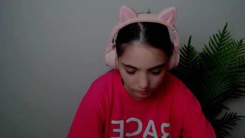 azumi_chan_ online show from 09/14/25, 07:02