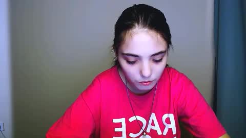 azumi_chan_ online show from 11/24/25, 03:23