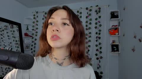 azumi saan online show from 12/16/25, 02:27