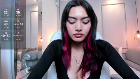 Azura online show from 02/04/25, 01:56