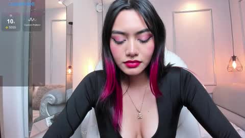 Azura online show from 02/18/25, 10:58