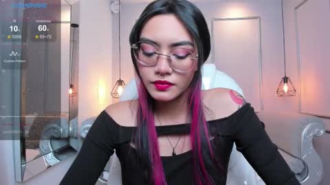 Azura online show from 03/07/25, 07:27