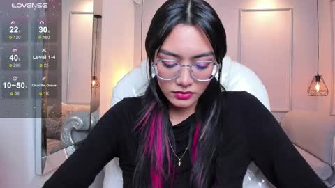 Azura online show from 09/17/25, 07:37