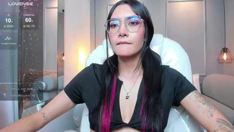 Azura online show from 11/13/25, 08:08