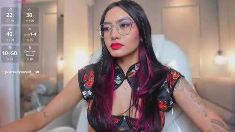 Azura online show from 02/05/26, 07:51