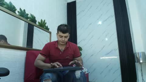 A Z Z A R E T online show from 05/20/26, 04:18