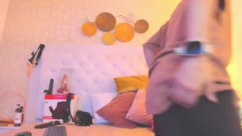 Anny online show from 10/27/25, 03:43