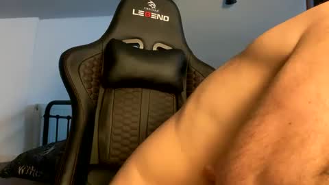 b4dafall44 online show from 01/17/25, 01:04