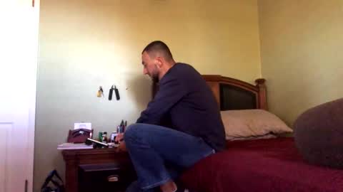 b_johnson530 online show from 10/18/25, 09:48