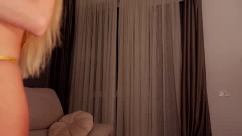 Alessia online show from 10/06/25, 08:06