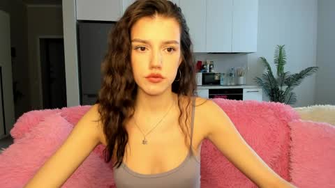 Monica online show from 04/09/26, 03:28