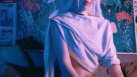 Snapshot of babe_moister chatting on 09/14/25, 07:40 babe_moister online show from 09/14/25, 07:40