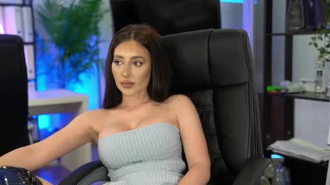 Olivia and Lexi online show from 05/29/26, 05:05