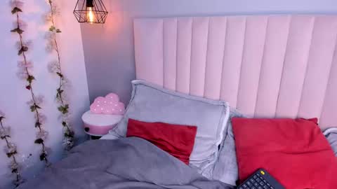 baby__kitty_ online show from 11/05/25, 09:59