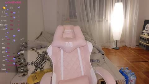 bb adele  online show from 04/08/26, 06:19