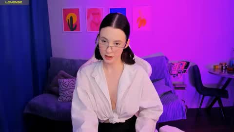 Baby Annabelle online show from 12/17/25, 03:45