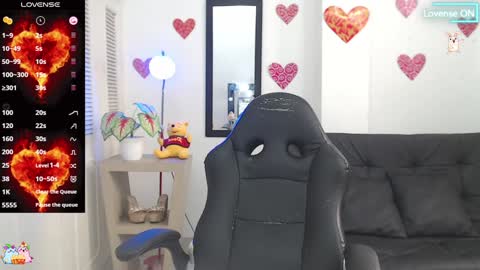 Snapshot of baby_blue18_ chatting on 02/06/25, 04:47 salome online show from 02/06/25, 04:47