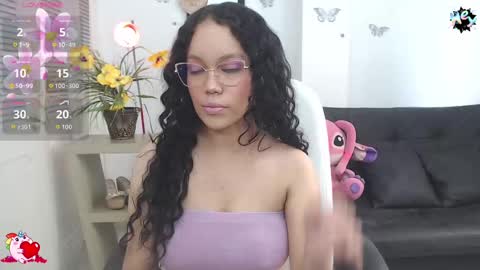 Snapshot of baby_blue18_ chatting on 09/28/25, 03:39 salome online show from 09/28/25, 03:39