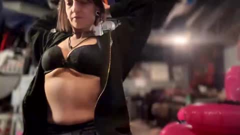 Snapshot of baby_buddha chatting on 12/13/24, 05:32 baby buddha online show from 12/13/24, 05:32