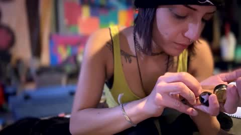 Snapshot of baby_buddha chatting on 01/08/25, 11:32 baby buddha online show from 01/08/25, 11:32