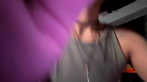 Snapshot of baby_buddha chatting on 02/01/25, 12:40 baby buddha online show from 02/01/25, 12:40