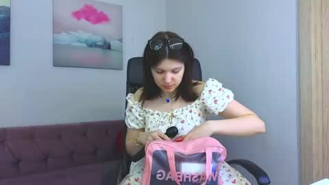 Evalena maybe just Eva online show from 05/02/26, 05:12