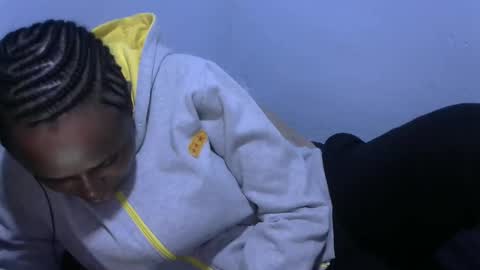 baby_fayyan online show from 12/16/25, 07:19