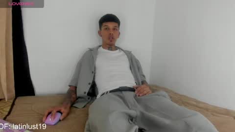Snapshot of baby_gio chatting on 05/26/26, 03:19 OF GxoXabs online show from 05/26/26, 03:19