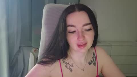 Snapshot of baby_girl_2028 chatting on 07/10/26, 08:18 Gabriella online show from 07/10/26, 08:18