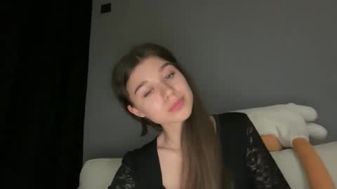 Baby girl nika online show from 04/30/26, 08:48