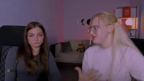 Snapshot of baby_hotte chatting on 11/04/25, 12:04 baby online show from 11/04/25, 12:04