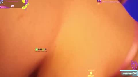 Snapshot of baby_hottye chatting on 10/31/25, 04:13 Diva x  online show from 10/31/25, 04:13