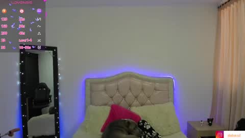 Dulce  Stefa  online show from 02/19/25, 12:44