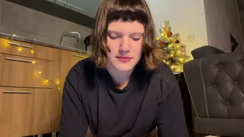 mei online show from 12/24/24, 07:00