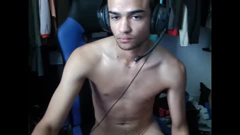 Snapshot of baby_mooonx chatting on 03/02/26, 01:29 adrian online show from 03/02/26, 01:29