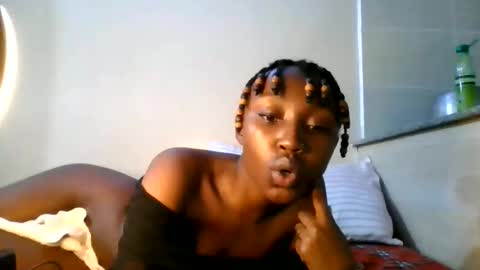 Snapshot of baby_smiler chatting on 05/17/26, 04:14 baby_smiler online show from 05/17/26, 04:14