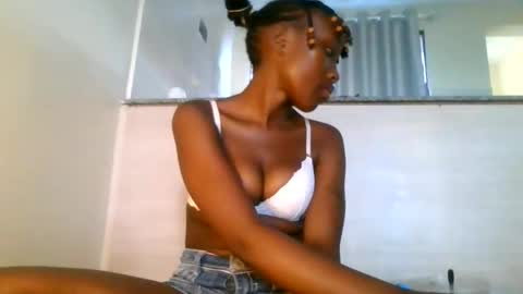 Snapshot of baby_smiler chatting on 05/18/26, 02:12 baby_smiler online show from 05/18/26, 02:12