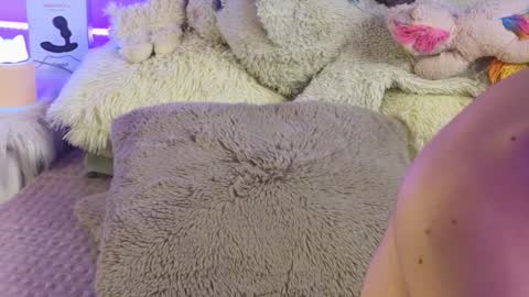 Snapshot of baby_xian chatting on 12/31/24, 01:15  Dani  online show from 12/31/24, 01:15