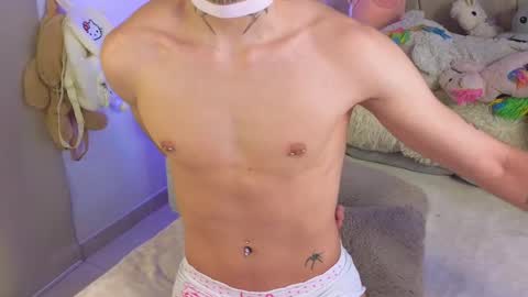 Snapshot of baby_xian chatting on 02/20/25, 04:18  Dani  online show from 02/20/25, 04:18