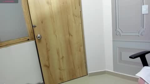 Snapshot of babyabril18 chatting on 03/07/25, 10:24 Karla online show from 03/07/25, 10:24